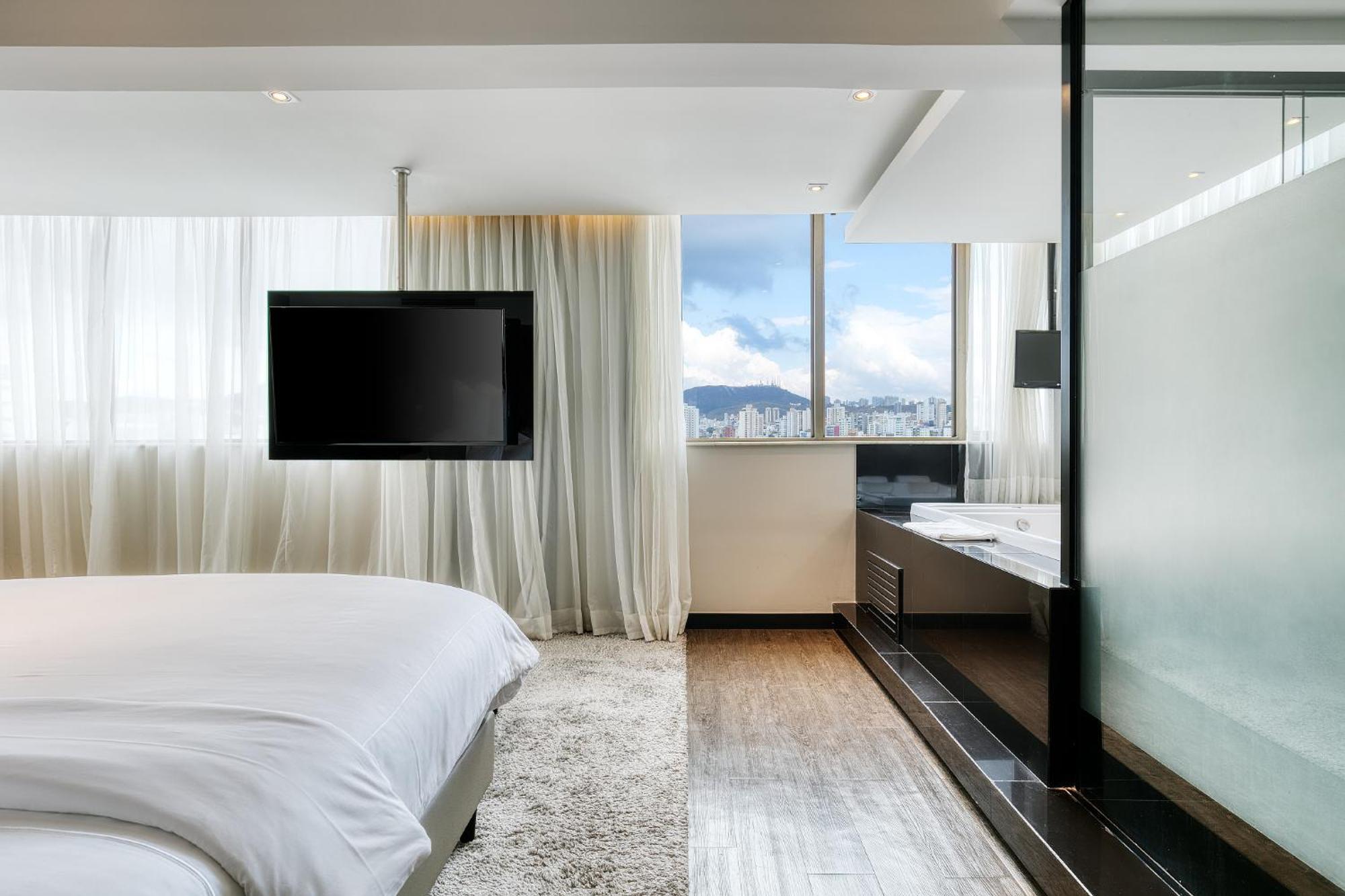 Mercure Belo Horizonte Lourdes Екстериор снимка
